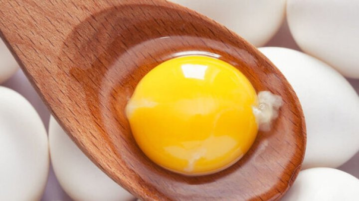 Ağ, Yoxsa Qəhvəyi Yumurta? Seçim Etməzdən əvvəl Bunları Bilməlisiniz!