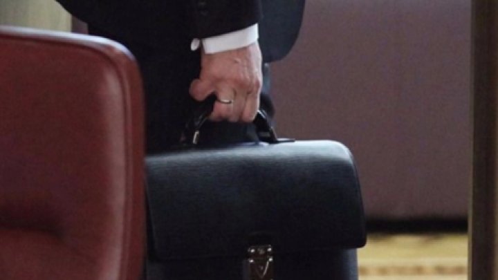 Müdafiə Nazirliyinin Vəzifəli şəxsi Həyat Yoldaşını Azyaşlı Uşaqları Ilə Birgə Evdən Qovub? - İDDİA Müdafiə Nazirliyinin Vəzifəli şəxsi Həyat Yoldaşını Azyaşlı Uşaqları Ilə Birgə Evdən Qovub? - İDDİA