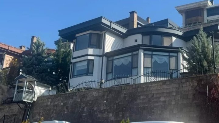 Ölümü Oğlunun əlindən Oldu – Amansız şəkildə Bıçaqladı Ölümü Oğlunun əlindən Oldu – Amansız şəkildə Bıçaqladı