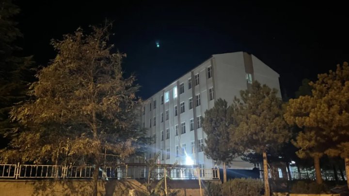 Lissey Yataqxanasında 6 şagird Yedikləri Tordan Zəhərləndi Lissey Yataqxanasında 6 şagird Yedikləri Tordan Zəhərləndi