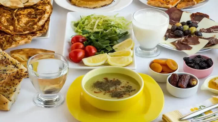 İftar Süfrəsi: Sağlam Qidalanma üçün Ideal Bölmə üsulu