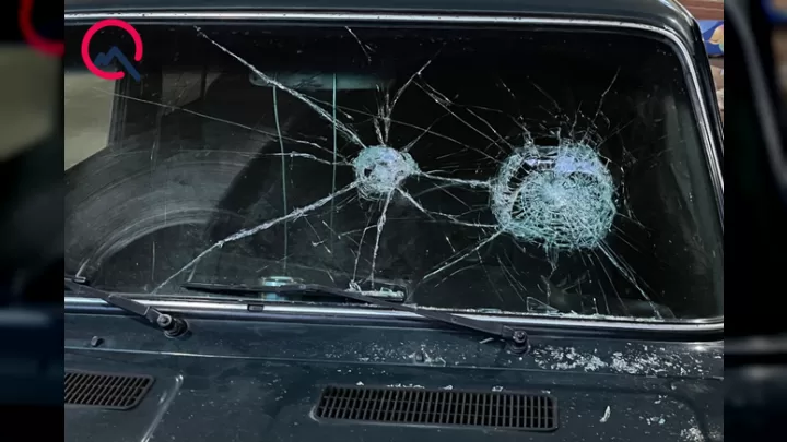 şəmkirdə Ana Və Oğul Borca Görə Döyüldü: Avtomobil Də Zərər Gördü