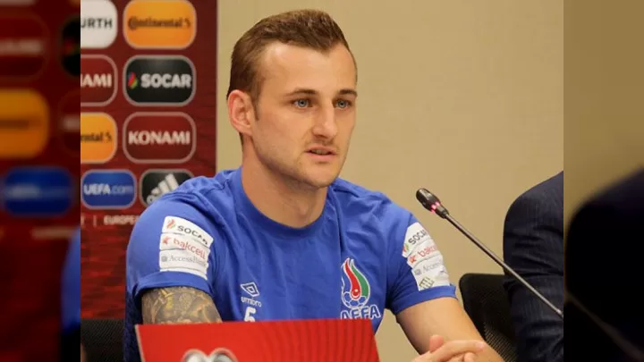 Hakimin Qərəzli Qərarları: Məşqçi şokda, 30 Metrdən Tüpürmək Mümkünmü?